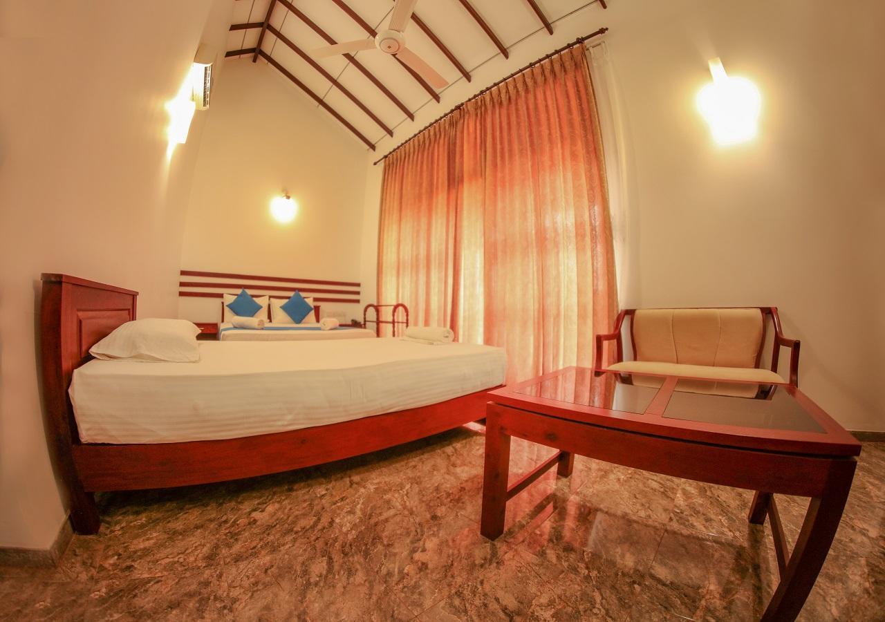 White Rose Beach Resort Marawila Bagian luar foto