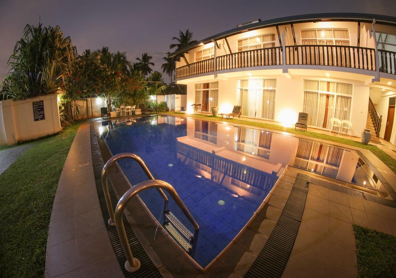 White Rose Beach Resort Marawila Bagian luar foto
