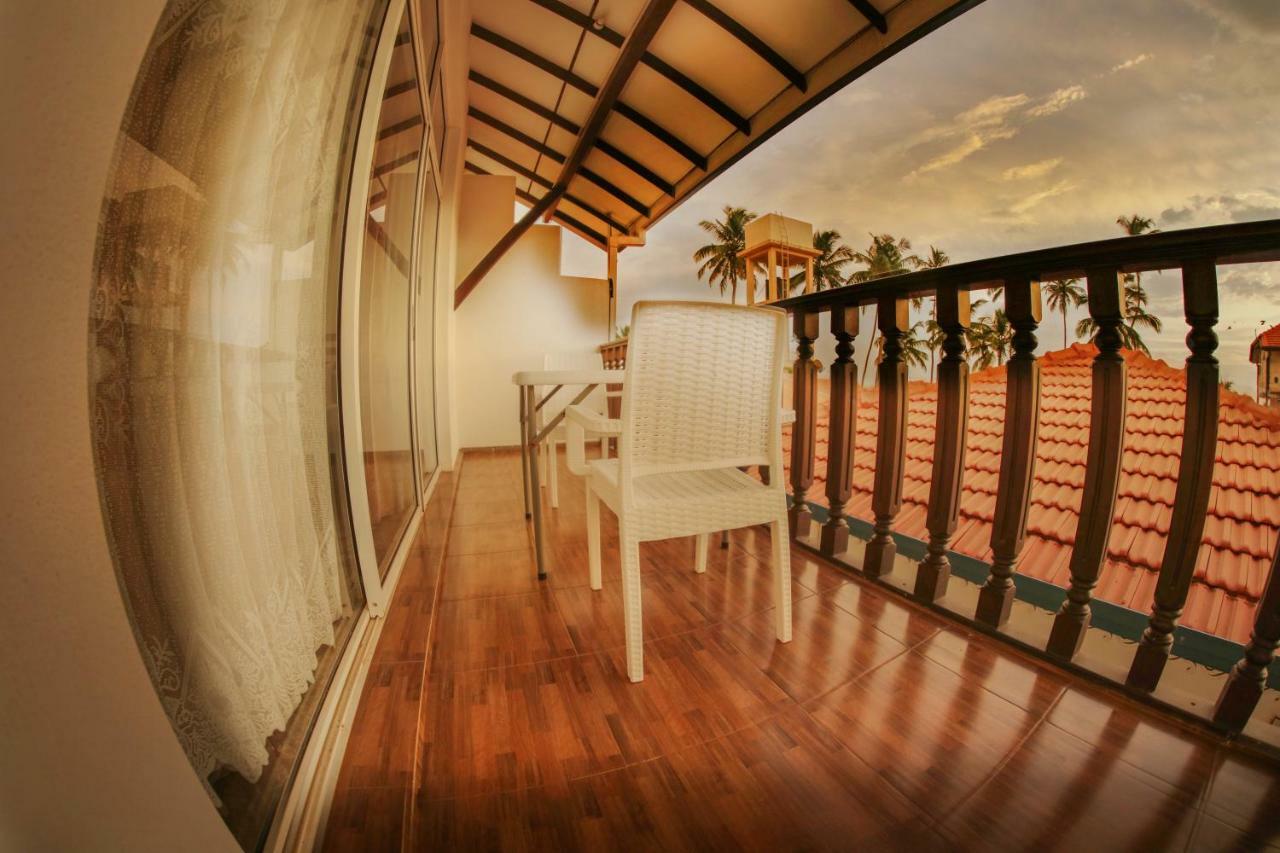White Rose Beach Resort Marawila Bagian luar foto